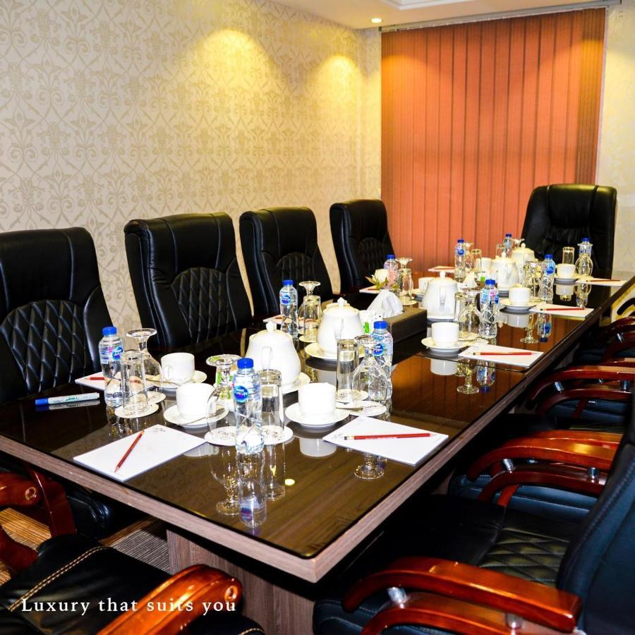 Crown Town Hotel Cidde Dış mekan fotoğraf
