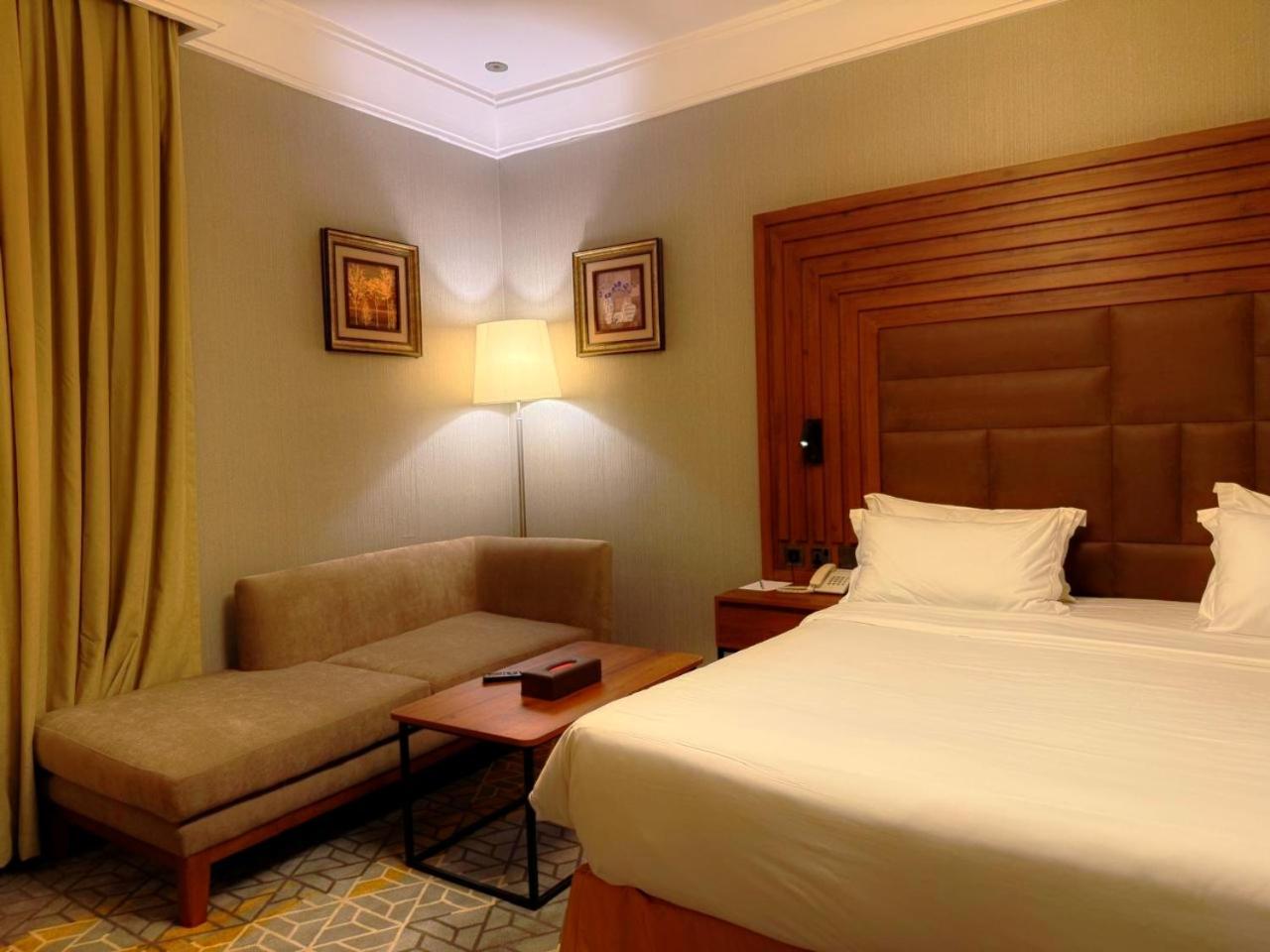 Crown Town Hotel Cidde Dış mekan fotoğraf